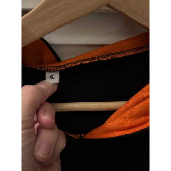 University of Florida Hooded Tshirt - Picture 2 of 3